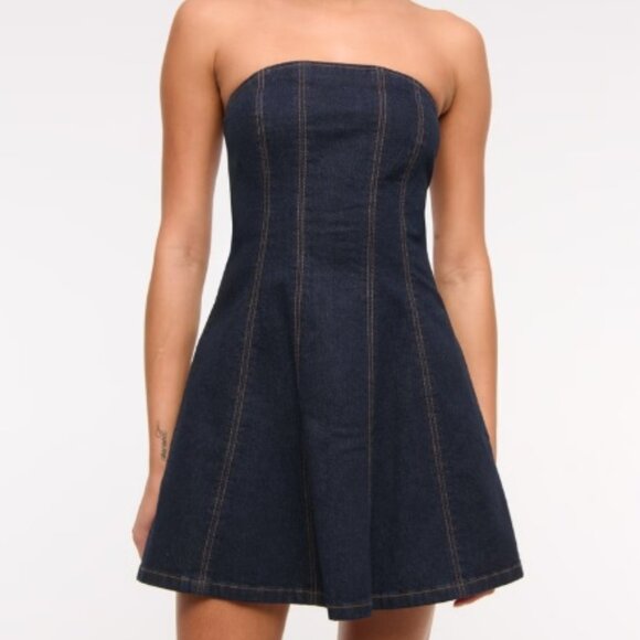 The A&F Mila Strapless Denim Mini Dress - Small - NWT - Picture 1 of 2